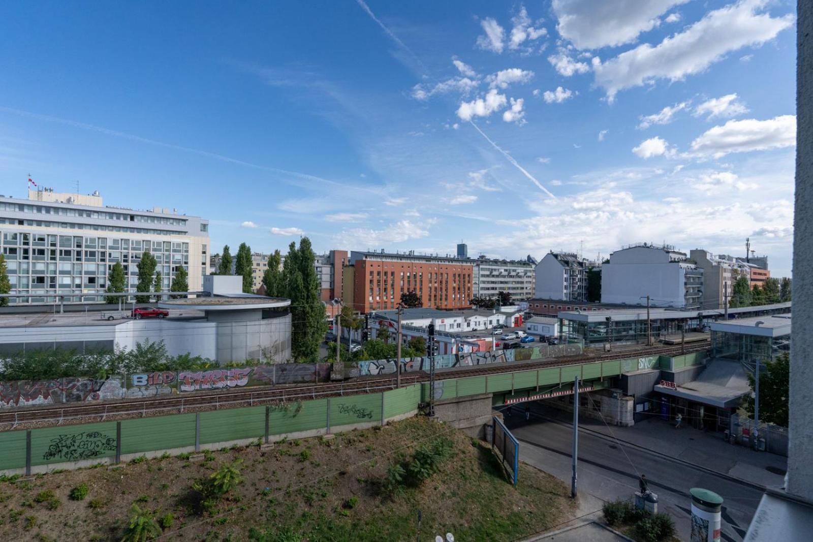 Two Bedrooms - 85 Squaremeters - 4 Min To U6 Dresdner Str Відень Екстер'єр фото