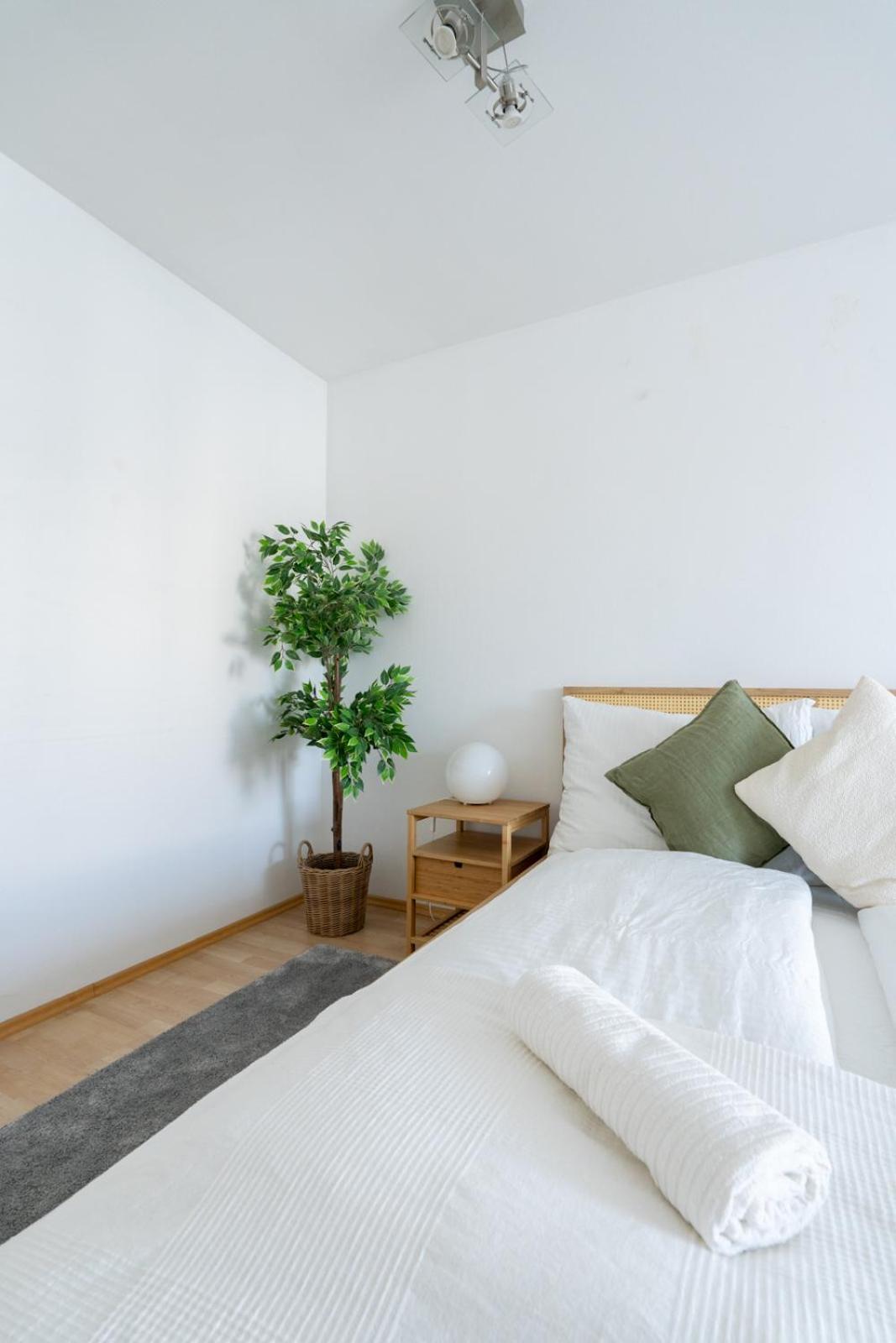 Two Bedrooms - 85 Squaremeters - 4 Min To U6 Dresdner Str Відень Екстер'єр фото