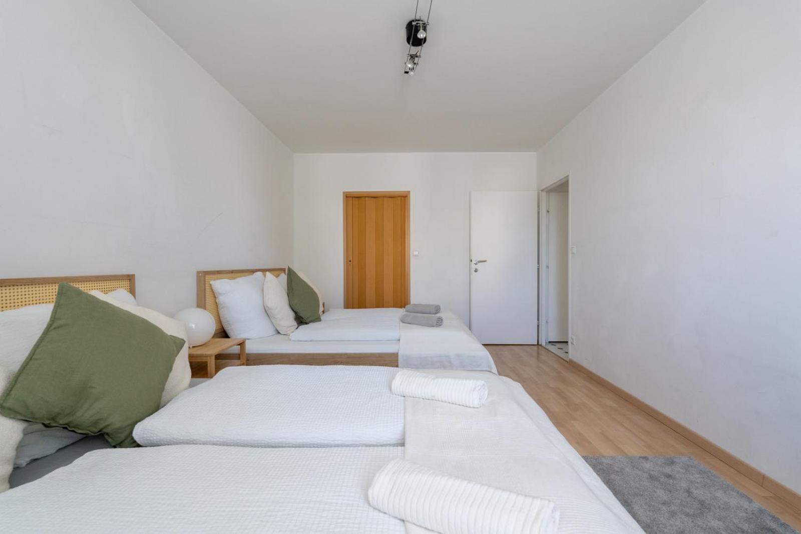 Two Bedrooms - 85 Squaremeters - 4 Min To U6 Dresdner Str Відень Екстер'єр фото