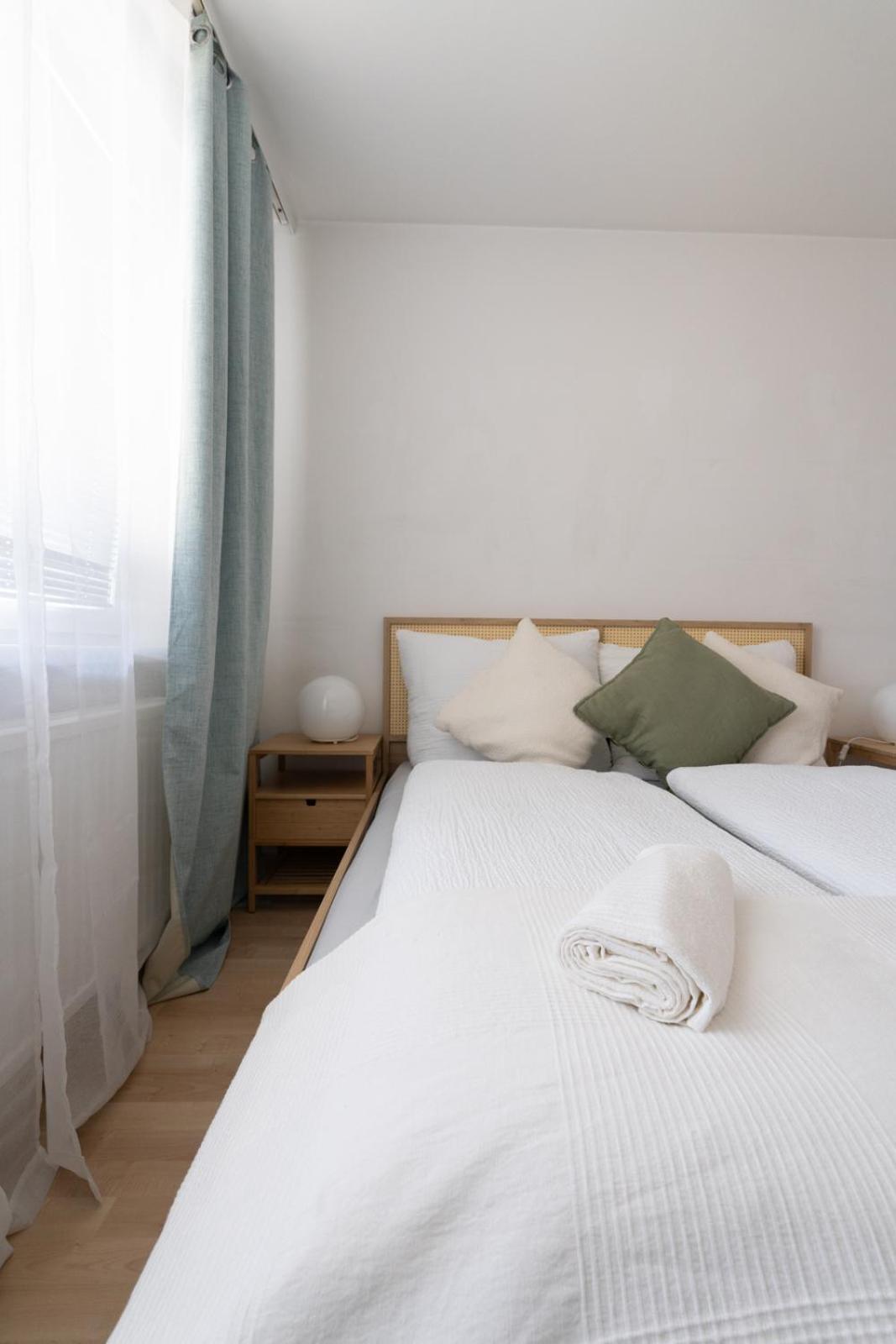 Two Bedrooms - 85 Squaremeters - 4 Min To U6 Dresdner Str Відень Екстер'єр фото